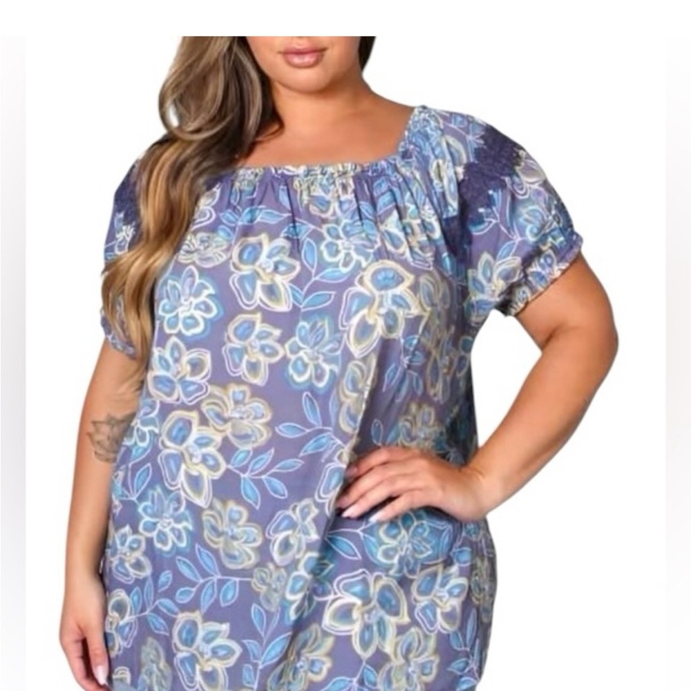 A026:  NEW PLUS SIZE TOP